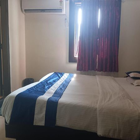 Hotel Presidency Inn Kolkata Exterior photo